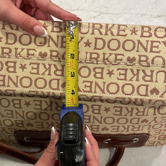 Dooney & Bourke canvas tote bag leather strap - Picture 6 of 6